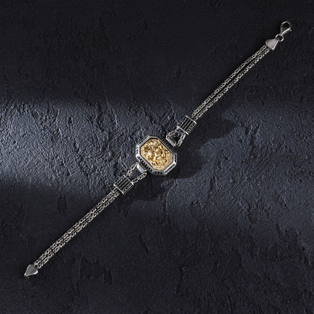 RARE PRINCE by CARAT SUTRA | Unique Oxidized Lion Bracelet for Men | 925 Sterling Silver Bracelet | Men's Jewelry | With Certificate of Authenticity and 925 Hallmark