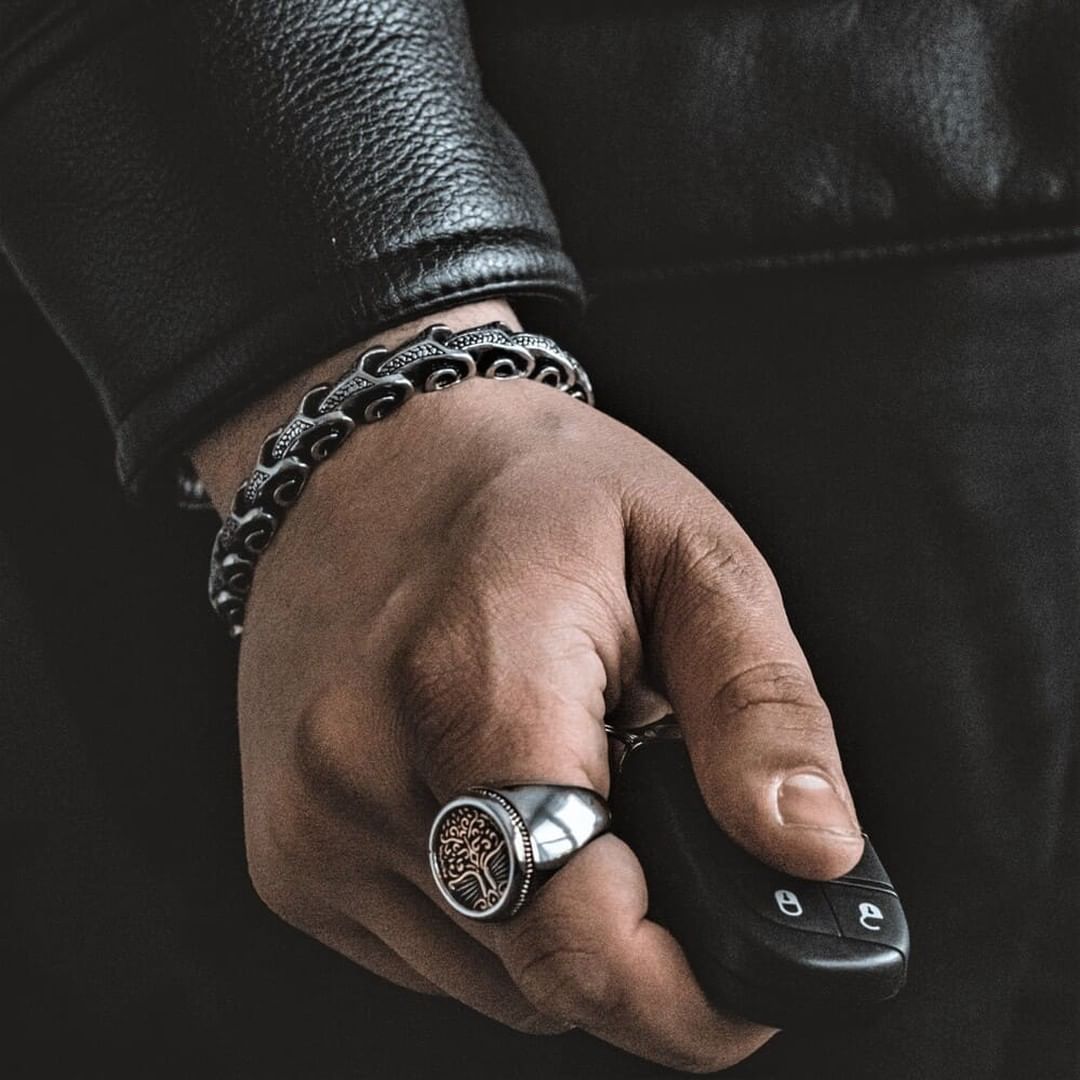 RARE PRINCE by CARAT SUTRA | Unique Dark Serpent Bracelet | 925 Sterling Silver Oxidized Bracelet | Men's Jewelry | With Certificate of Authenticity and 925 Hallmark