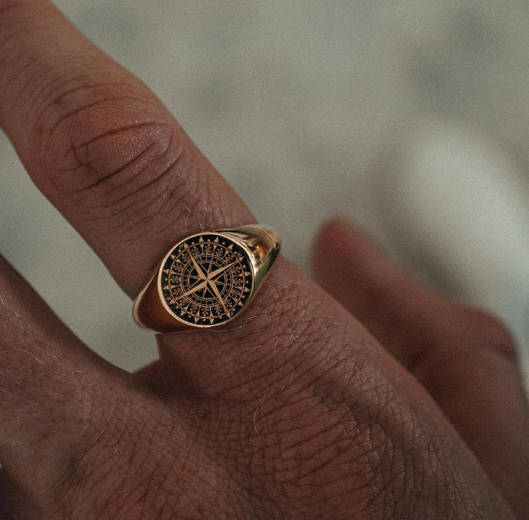 RARE PRINCE by CARAT SUTRA | Exclusive Signet Style Compass Ring, Sterling Silver 925 Ring | Jewellery for Men| With Certificate of Authenticity and 925 Hallmark - caratsutra