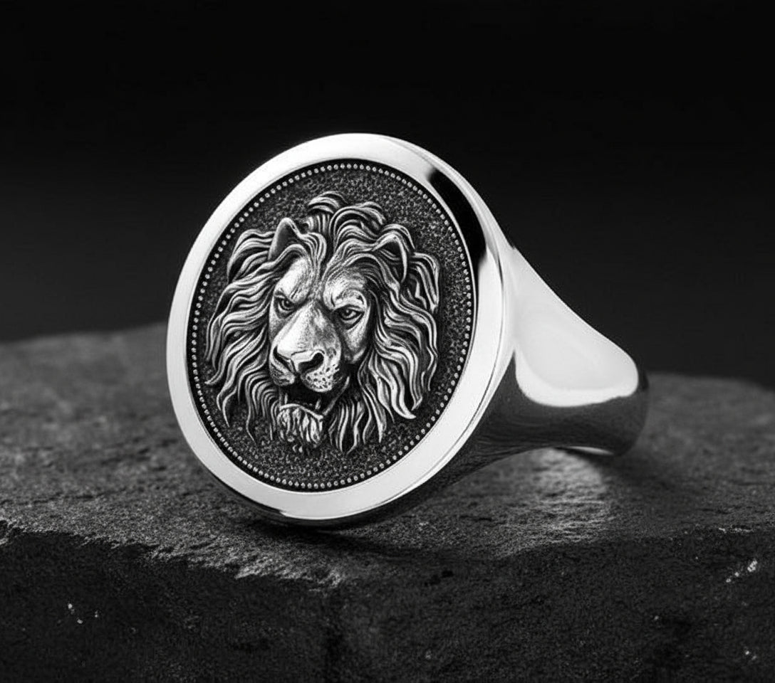 RARE PRINCE by CARAT SUTRA Unique Designed Lion Signet Ring