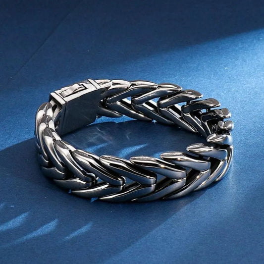 RARE PRINCE by CARAT SUTRA | Unique Silver Arrow Oxidized Bracelet for Men | 925 Sterling Silver Bracelet | Men's Jewelry | With Certificate of Authenticity and 925 Hallmark