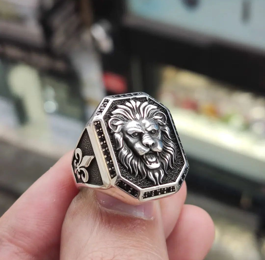 925 Sterling Silver 3D Lion Head Mens Ring with Red Stone » Anitolia