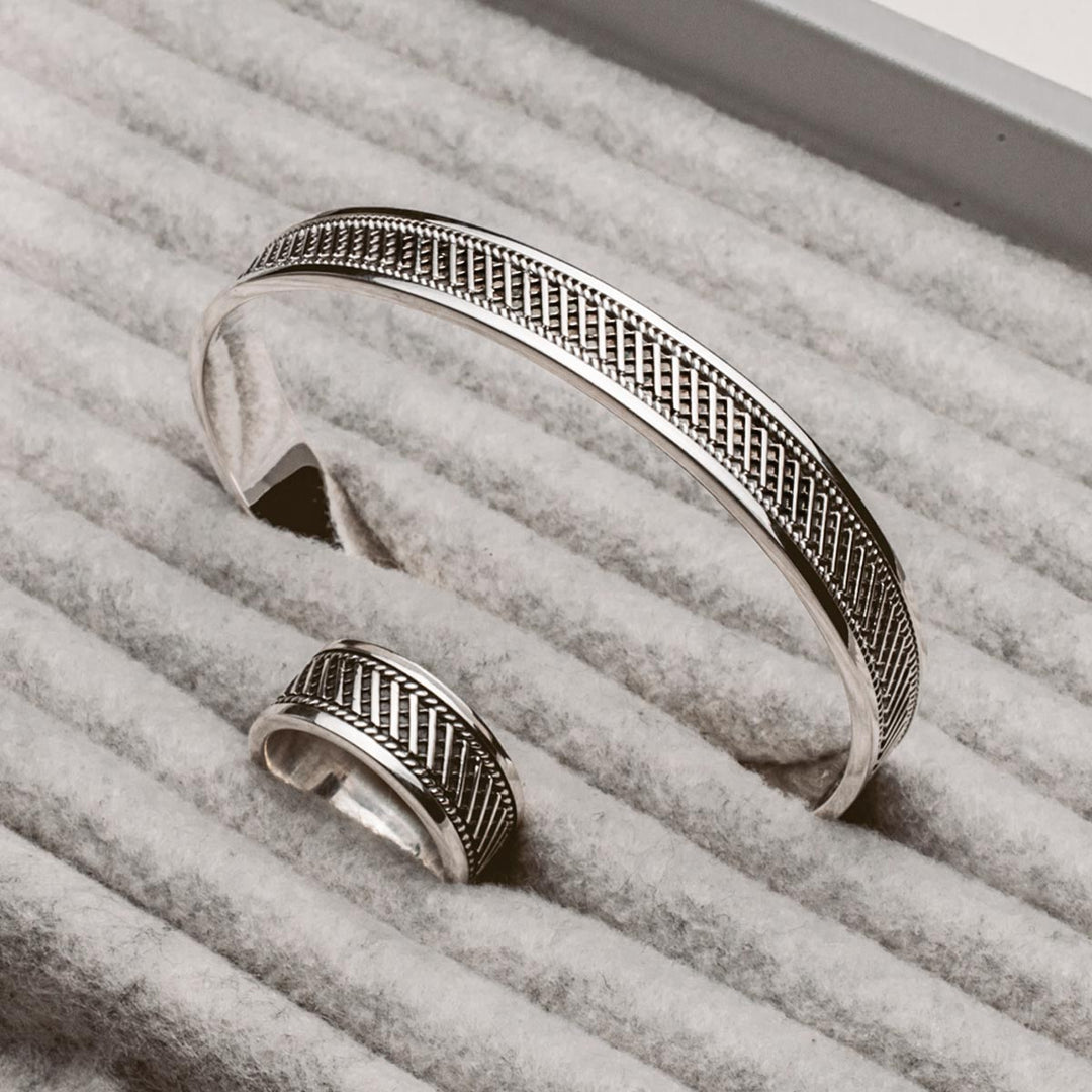 RARE PRINCE by CARAT SUTRA | Classic Oxidized Silver Band | 925 Sterling Silver Ring | Men's Jewelry | With Certificate of Authenticity and 925 Hallmark