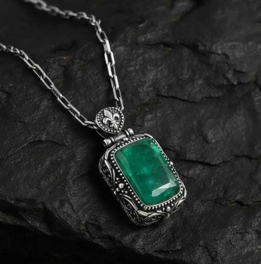 Fluer-de-Lis Designed Silver Pendant in 8.5ct Natural Zambian Emerald, 925 Sterling Silver Pendant - caratsutra