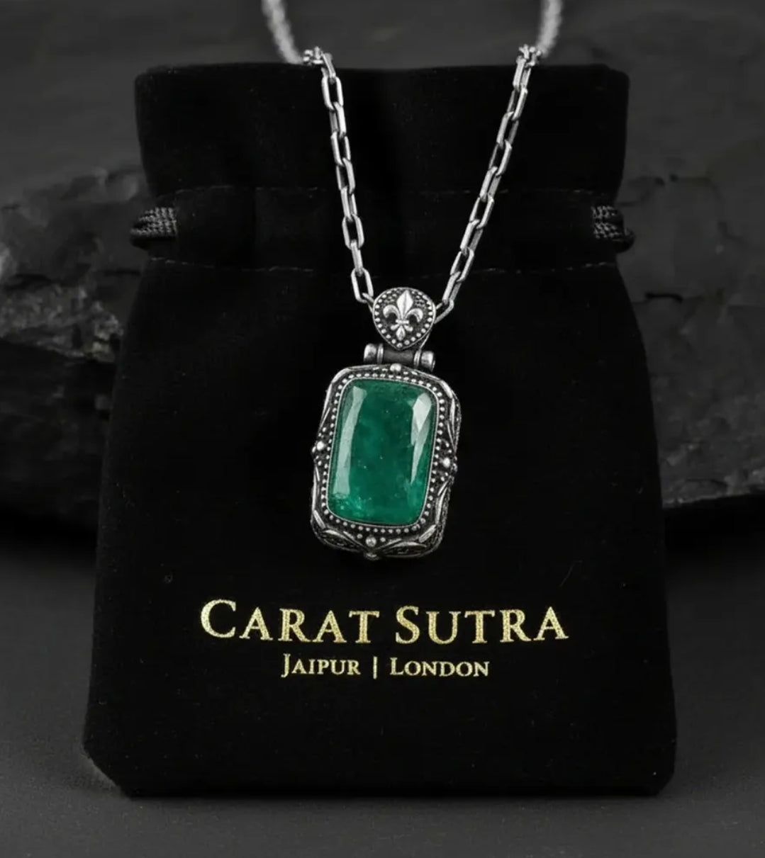 Fluer-de-Lis Designed Silver Pendant in 8.5ct Natural Zambian Emerald, 925 Sterling Silver Pendant - caratsutra