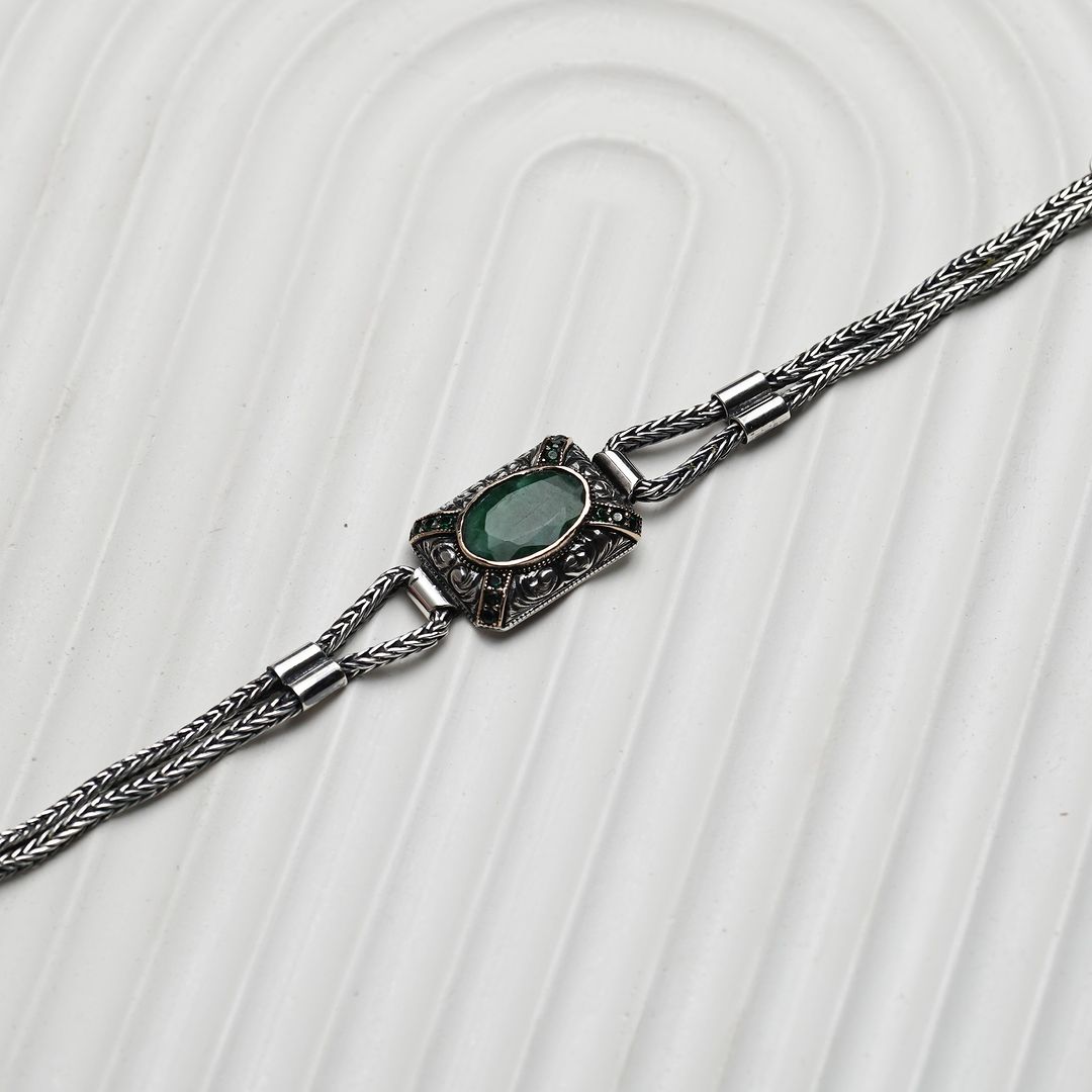 RARE PRINCE by CARAT SUTRA | Unique Green Emerald hand beaded chain Bracelet for Men | Oxidized 925 Silver Bracelet | Men's Jewelry | With Certificate of Authenticity and 925 Hallmark