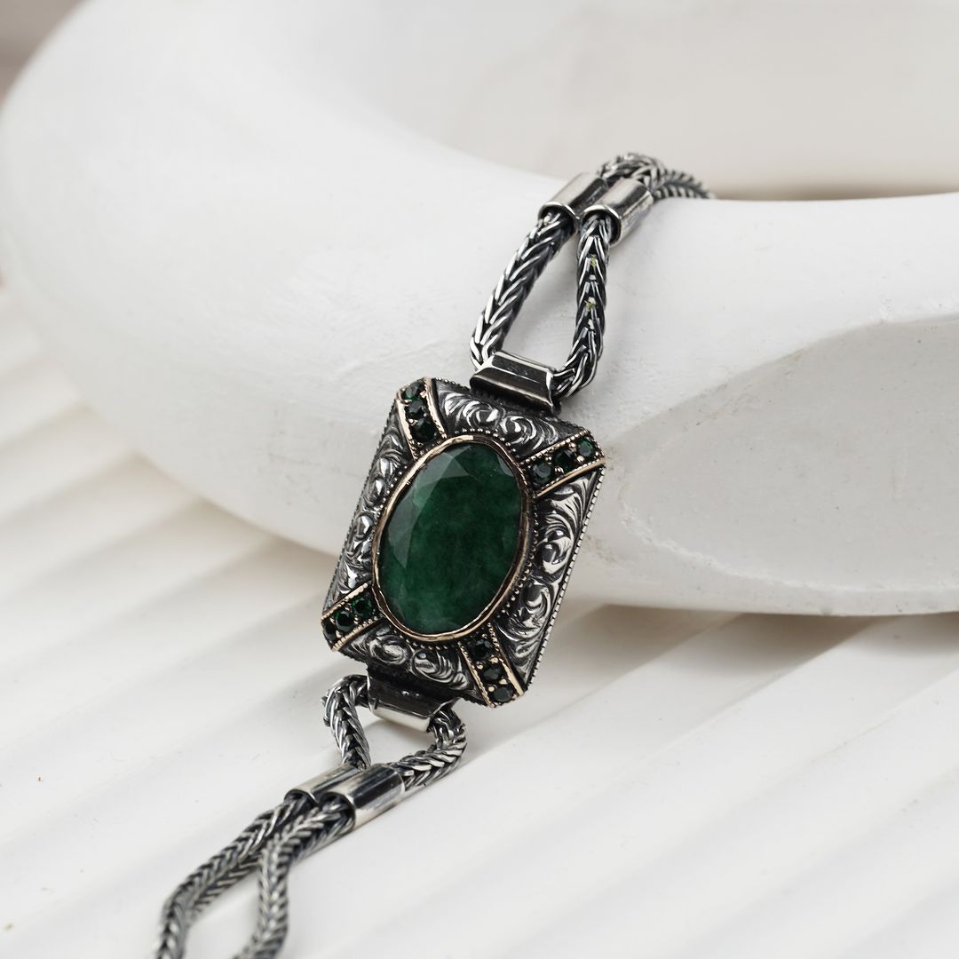 RARE PRINCE by CARAT SUTRA | Unique Green Emerald hand beaded chain Bracelet for Men | Oxidized 925 Silver Bracelet | Men's Jewelry | With Certificate of Authenticity and 925 Hallmark