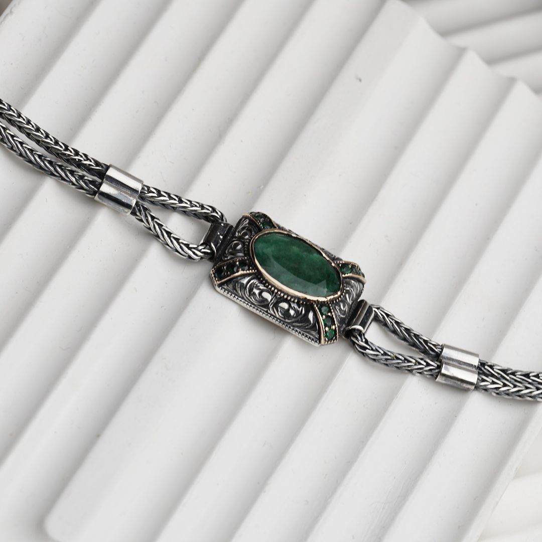 RARE PRINCE by CARAT SUTRA | Unique Green Emerald hand beaded chain Bracelet for Men | Oxidized 925 Silver Bracelet | Men's Jewelry | With Certificate of Authenticity and 925 Hallmark