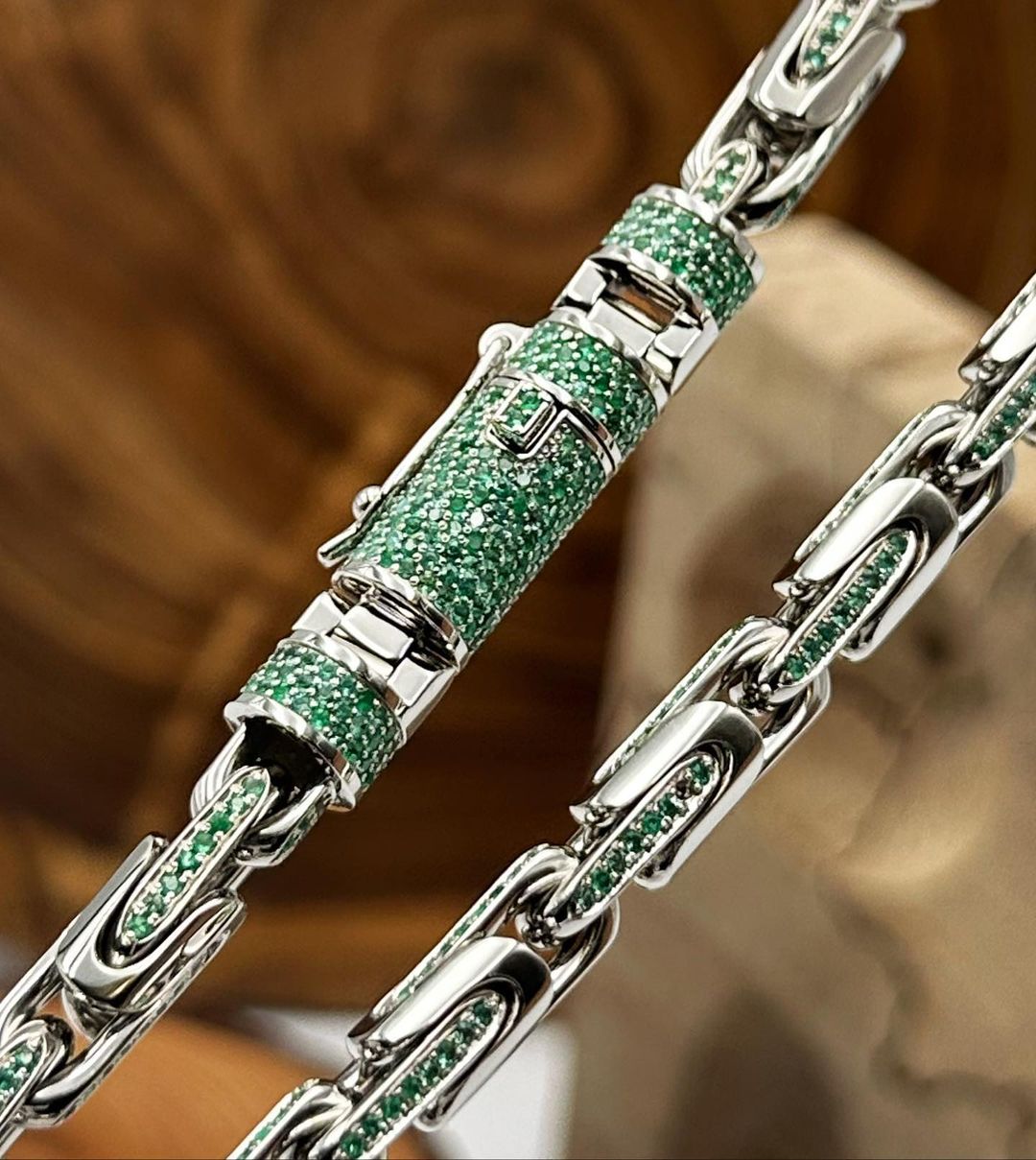 RARE PRINCE by CARAT SUTRA | Natural Emerald Stone Studded in Unique Link Chain | 925 Sterling Silver Chain with Rhodium Plating | Men's Jewelry | With Certificate of Authenticity and 925 Hallmark