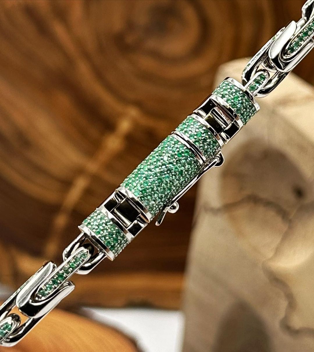 RARE PRINCE by CARAT SUTRA | Natural Emerald Stone Studded in Unique Link Chain | 925 Sterling Silver Chain with Rhodium Plating | Men's Jewelry | With Certificate of Authenticity and 925 Hallmark