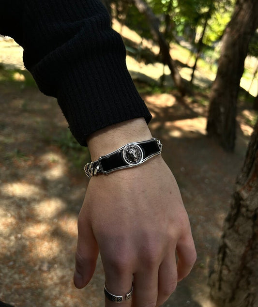 RARE PRINCE by CARAT SUTRA | Heavy Lion Chain Bracelet with Natural Black Onyx for Men | 925 Sterling Silver Bracelet | Men's Jewelry | With Certificate of Authenticity and 925 Hallmark