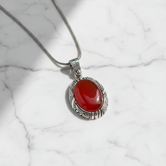 15ct Natural Red Onyx (Yemeni Aqeeq), Pendant - caratsutra