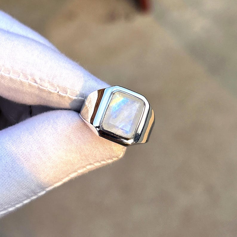 RARE PRINCE by CARAT SUTRA | Classic Style Ring with Natural Moonstone | 925 Sterling Silver | With Certificate of Authenticity and 925 Hallmark