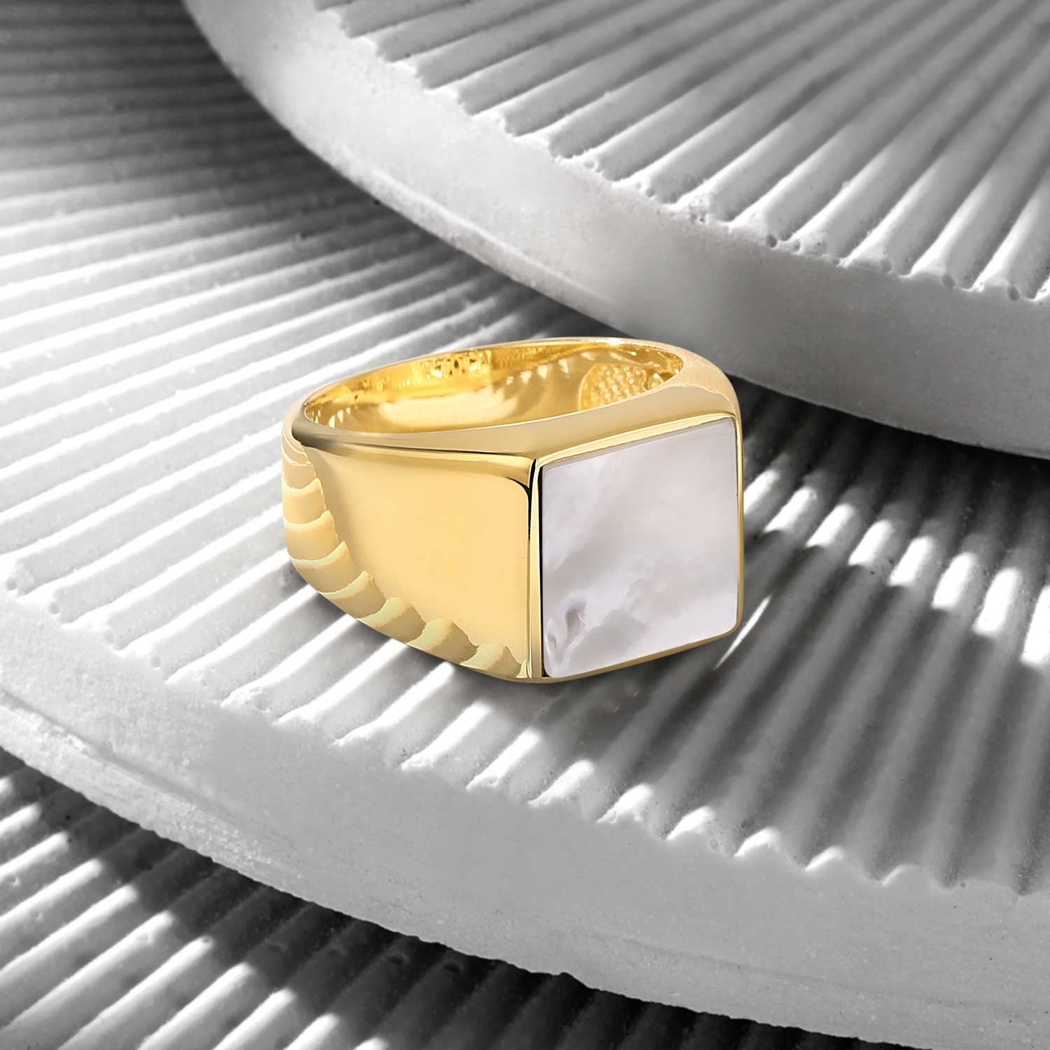 Senroar 3.5 Carat Pearl Ring Natural Gemstone Moti Golden Ring Brass Pearl  Ring Price in India - Buy Senroar 3.5 Carat Pearl Ring Natural Gemstone Moti  Golden Ring Brass Pearl Ring Online