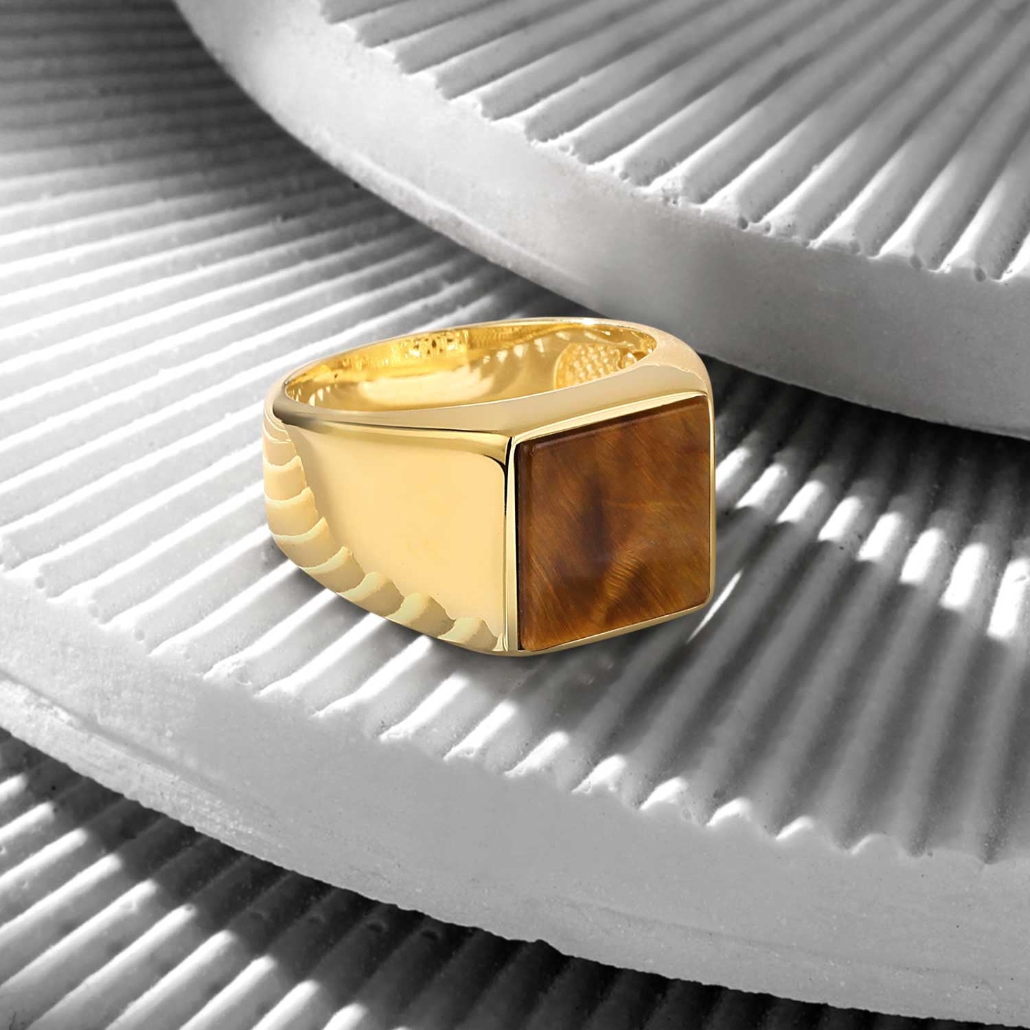 Miabella Men's 3.06 Carat T.G.W. Square-Cut Created Blue Sapphire and  Diamond Accent 10kt Yellow Gold Classic Ring - Walmart.com