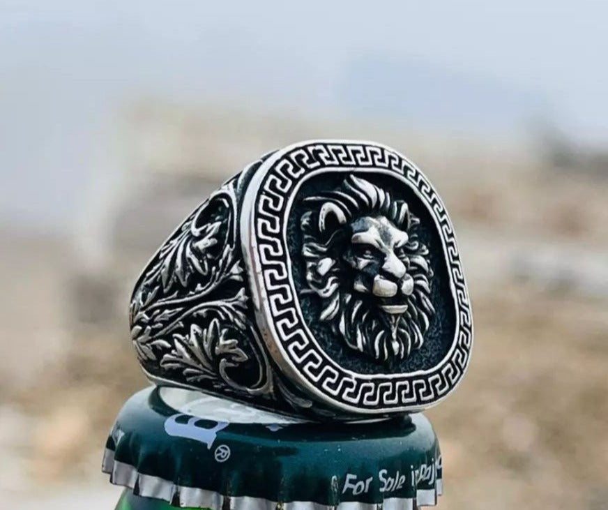 RARE PRINCE by CARAT SUTRA Unique Designed Lion Ring 925