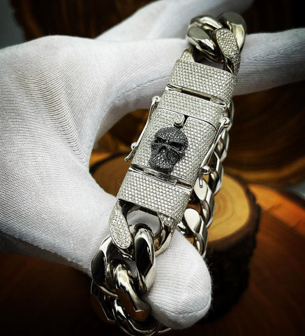 RARE PRINCE by CARAT SUTRA | Unique 19mm High Polished Solid Miami Cuban Bracelet with Iced Skull Lock for Men | 925 Sterling Silver Bracelet | Men's Jewelry | With Certificate of Authenticity and 925 Hallmark
