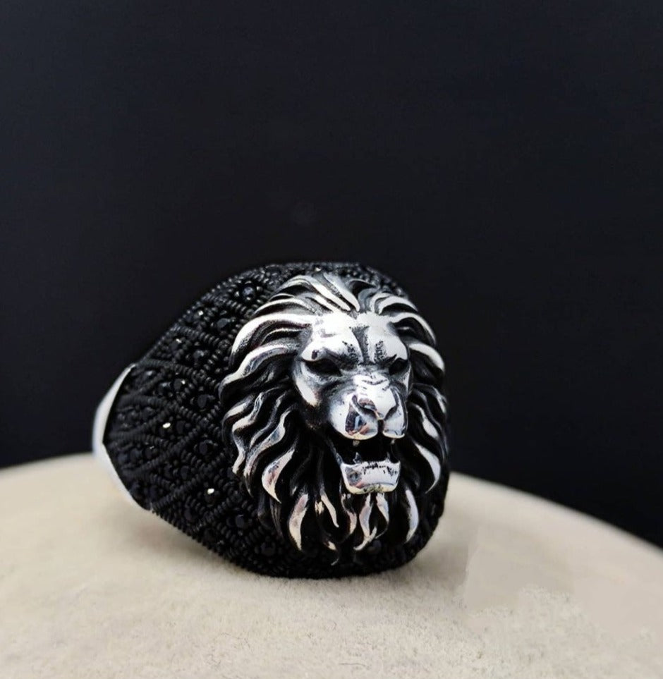 RARE PRINCE by CARAT SUTRA | Unique Turkish Style Oxidized Silver Lion Ring with Black Zircom | 925 Sterling Silver Oxidized Ring | Men's Jewelry | With Certificate of Authenticity and 925 Hallmark - caratsutra