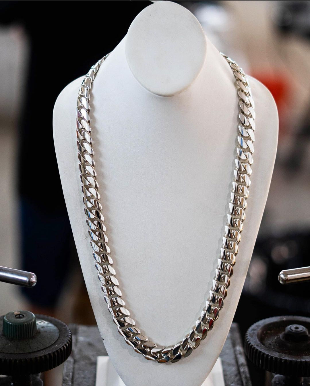 Silver cuban deals chain men