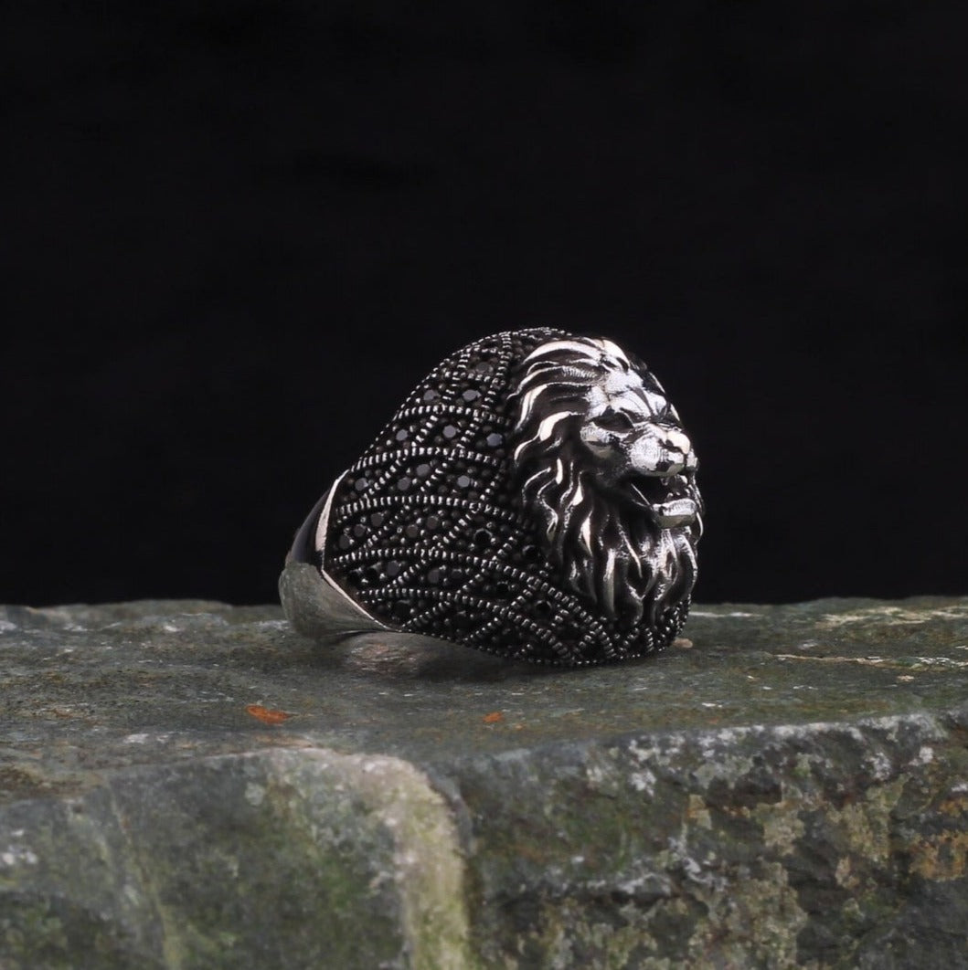 RARE PRINCE by CARAT SUTRA | Unique Turkish Style Oxidized Silver Lion Ring with Black Zircom | 925 Sterling Silver Oxidized Ring | Men's Jewelry | With Certificate of Authenticity and 925 Hallmark - caratsutra