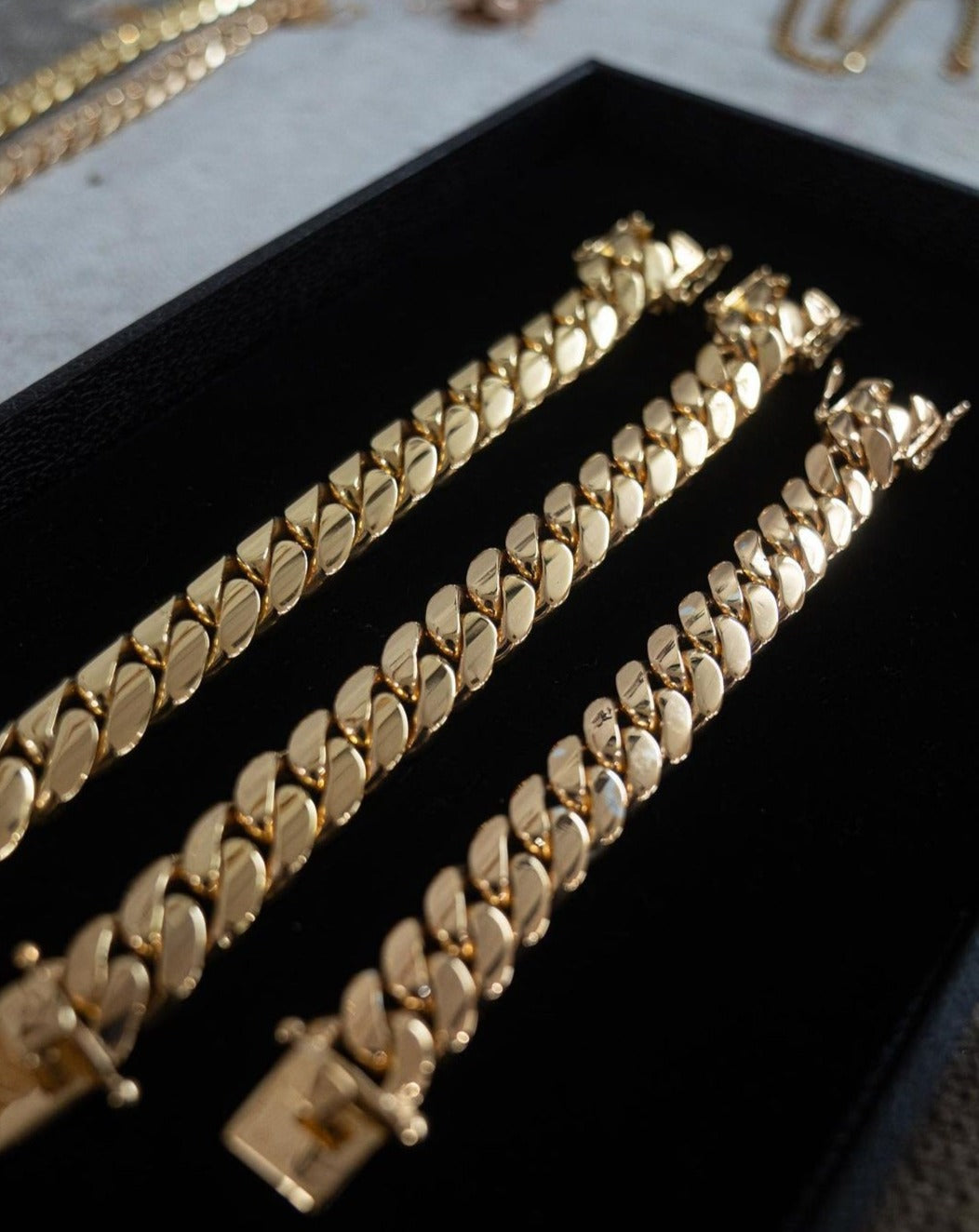 Yellow Gold Herringbone Chain Men's Bracelet 8