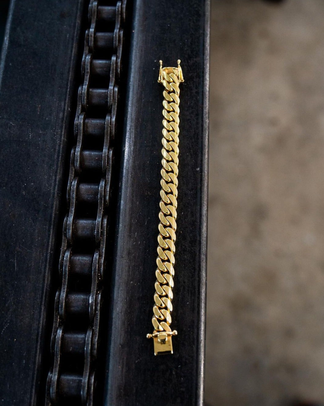 Gold-Tone Cuban-Link Bracelet | GUESS