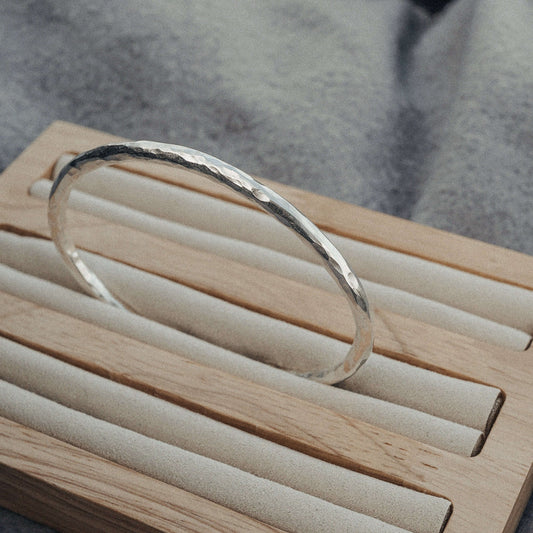 RARE PRINCE by CARAT SUTRA | Adjustable Hammered Style Bangle/kadaa/Handcuff for Men & Boys | 925 Sterling Silver Bracelet | Men's Jewelry | With Certificate of Authenticity and 925 Hallmark - caratsutra