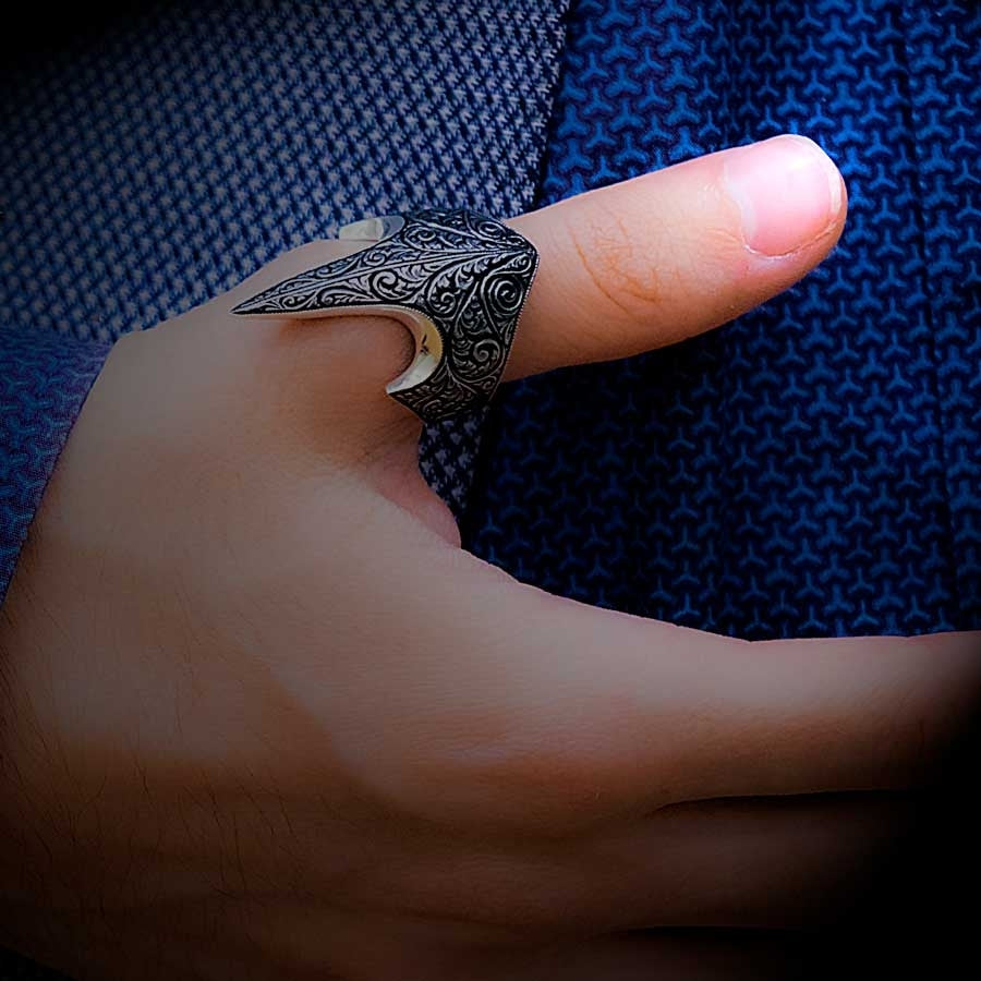 A Guide to Rings for Men: What Rings Mean on Each Finger