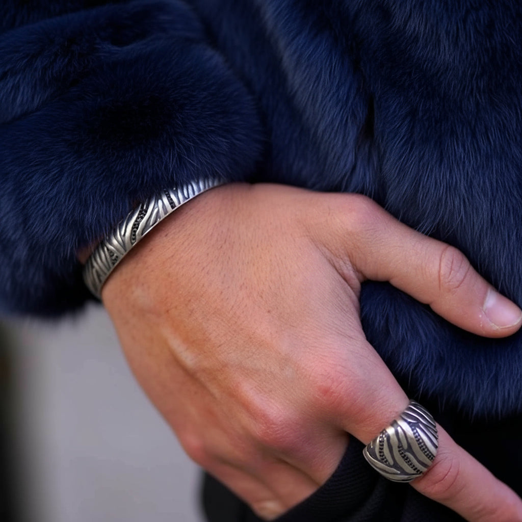 RARE PRINCE by CARAT SUTRA Adjustable Modern Style Bangle/kadaa